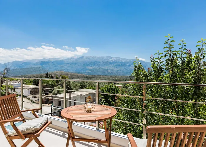 ヴィラ Upper View Villa, With Private Pool ハニア